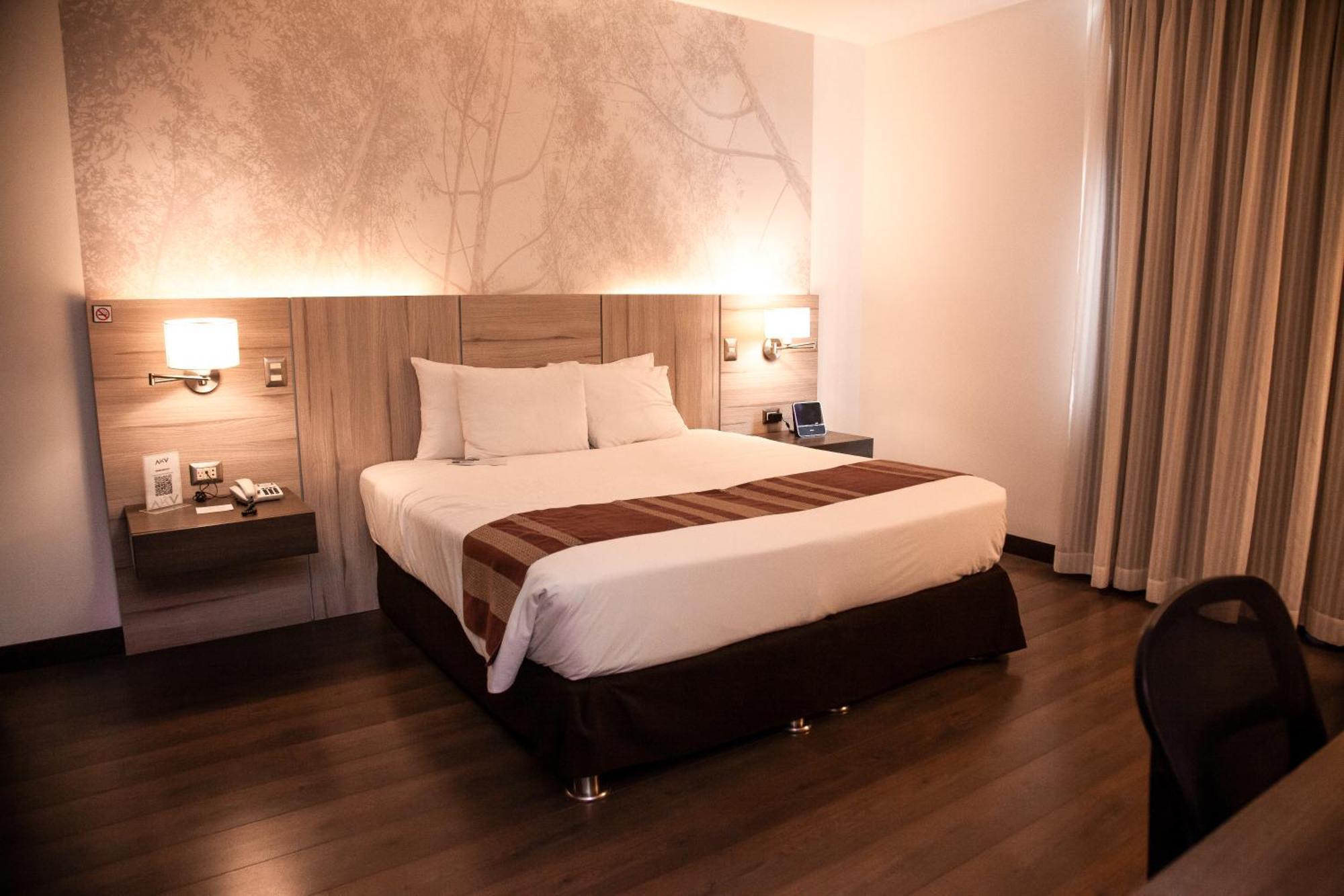 Aku Hotel 4*