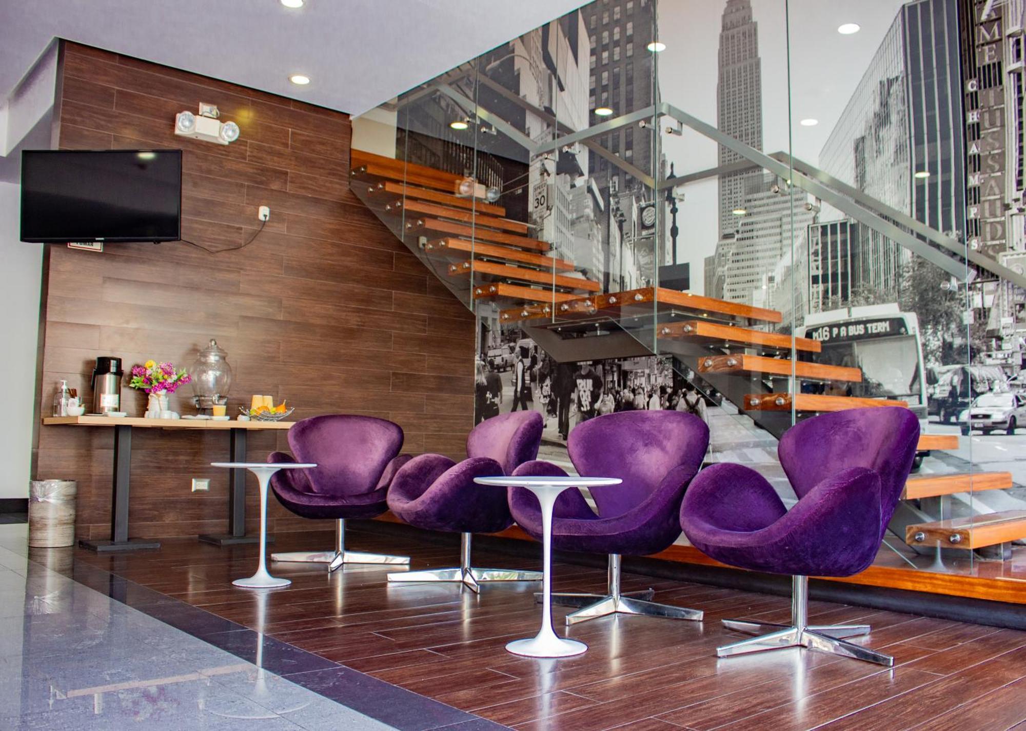 Hotel Aku 4*